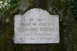 Pamětní desky a sochy trebizkeho_kamen_01